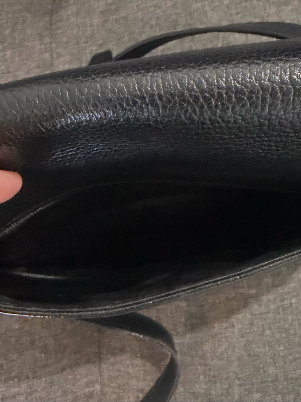 Vintage Burberry Black Leather Crossbody Bag - Picture 8 of 10
